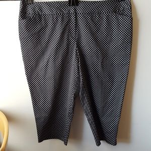 Black Capri pants in fun diamond print